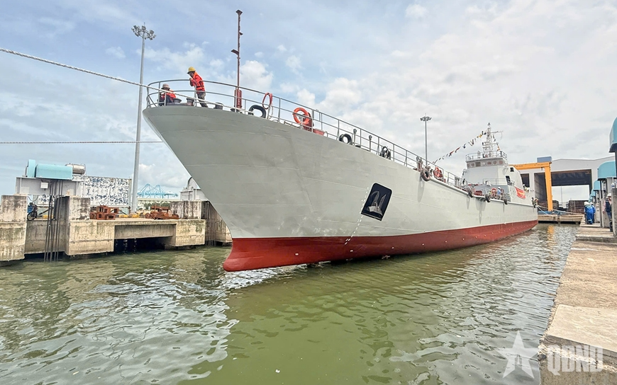 Báo Ba Lan: Việt Nam hạ thủy tàu đổ bộ hiện đại, mang 