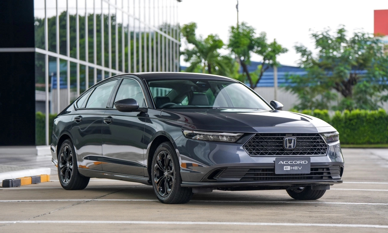 Honda Accord hybrid ra mắt ĐNÁ: Thêm loạt công nghệ trên bản tiêu chuẩn, màn HUD, 207 mã lực, liệu có về Việt Nam tăng sức đấu Camry? - Ảnh 2.