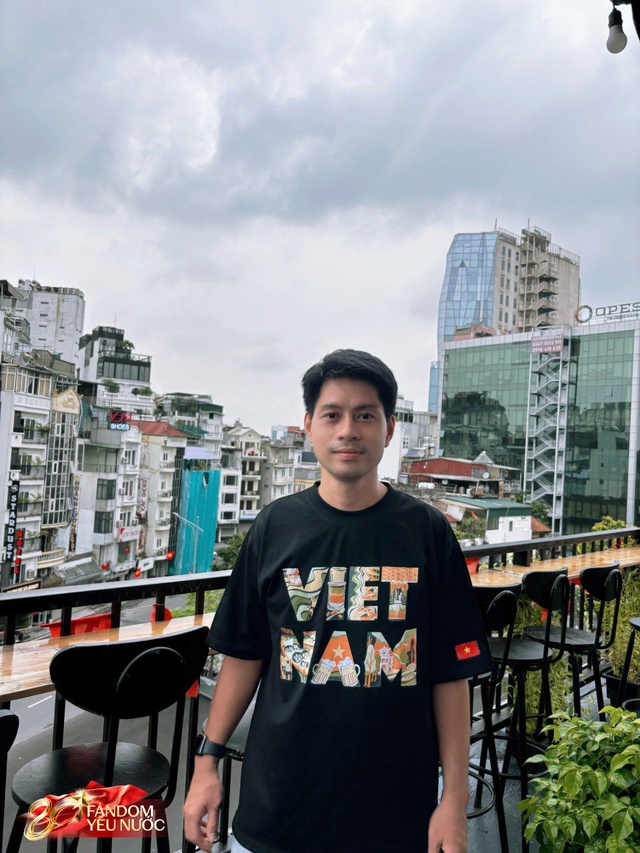 Chủ qu&aacute;n c&agrave; ph&ecirc; c&oacute; view xem diễu binh đẹp nhất H&agrave; Nội: "Chỉ 60 kh&aacute;ch may mắn đặt được b&agrave;n, k&iacute;n lịch suốt 2 th&aacute;ng nay"- Ảnh 1.