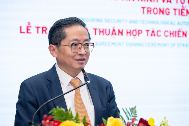 Nhìn từ con chip Căn cước 20 năm không lạc hậu, đây là những "mỏ vàng" của ngành bán dẫn Việt Nam - Ảnh 4.
