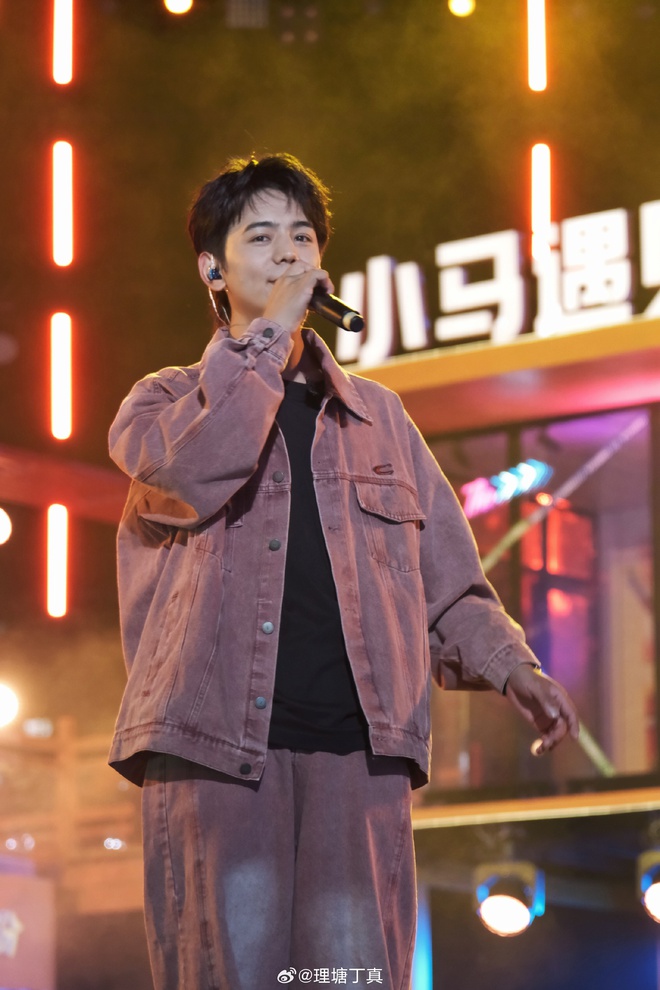 Chàng trai chăn bò bỗng nổi tiếng toàn quốc, vào showbiz đóng phim vì quá đẹp trai giờ ra sao?- Ảnh 3. Chàng trai chăn bò bỗng nổi tiếng toàn quốc, vào showbiz đóng phim vì quá đẹp trai giờ ra sao?- Ảnh 3.