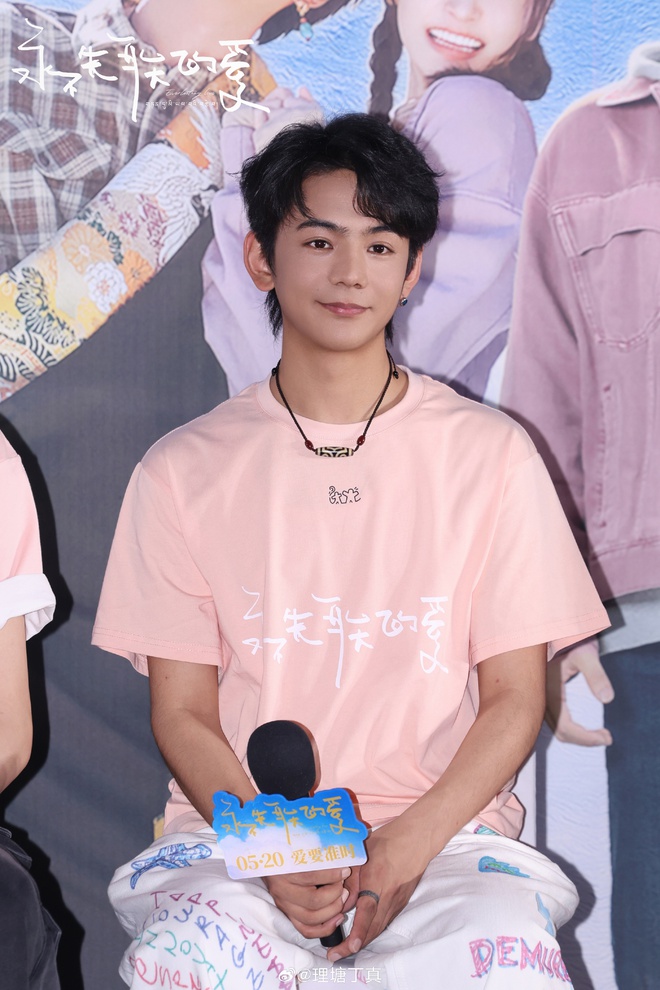 Chàng trai chăn bò bỗng nổi tiếng toàn quốc, vào showbiz đóng phim vì quá đẹp trai giờ ra sao?- Ảnh 4. Chàng trai chăn bò bỗng nổi tiếng toàn quốc, vào showbiz đóng phim vì quá đẹp trai giờ ra sao?- Ảnh 4.