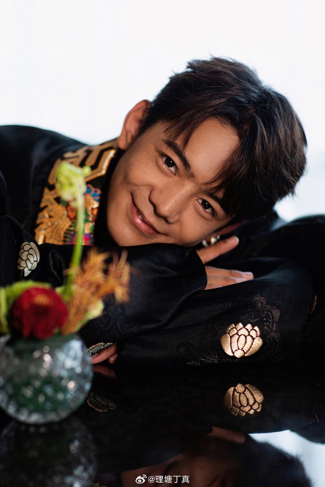 Chàng trai chăn bò bỗng nổi tiếng toàn quốc, vào showbiz đóng phim vì quá đẹp trai giờ ra sao?- Ảnh 10. Chàng trai chăn bò bỗng nổi tiếng toàn quốc, vào showbiz đóng phim vì quá đẹp trai giờ ra sao?- Ảnh 10.