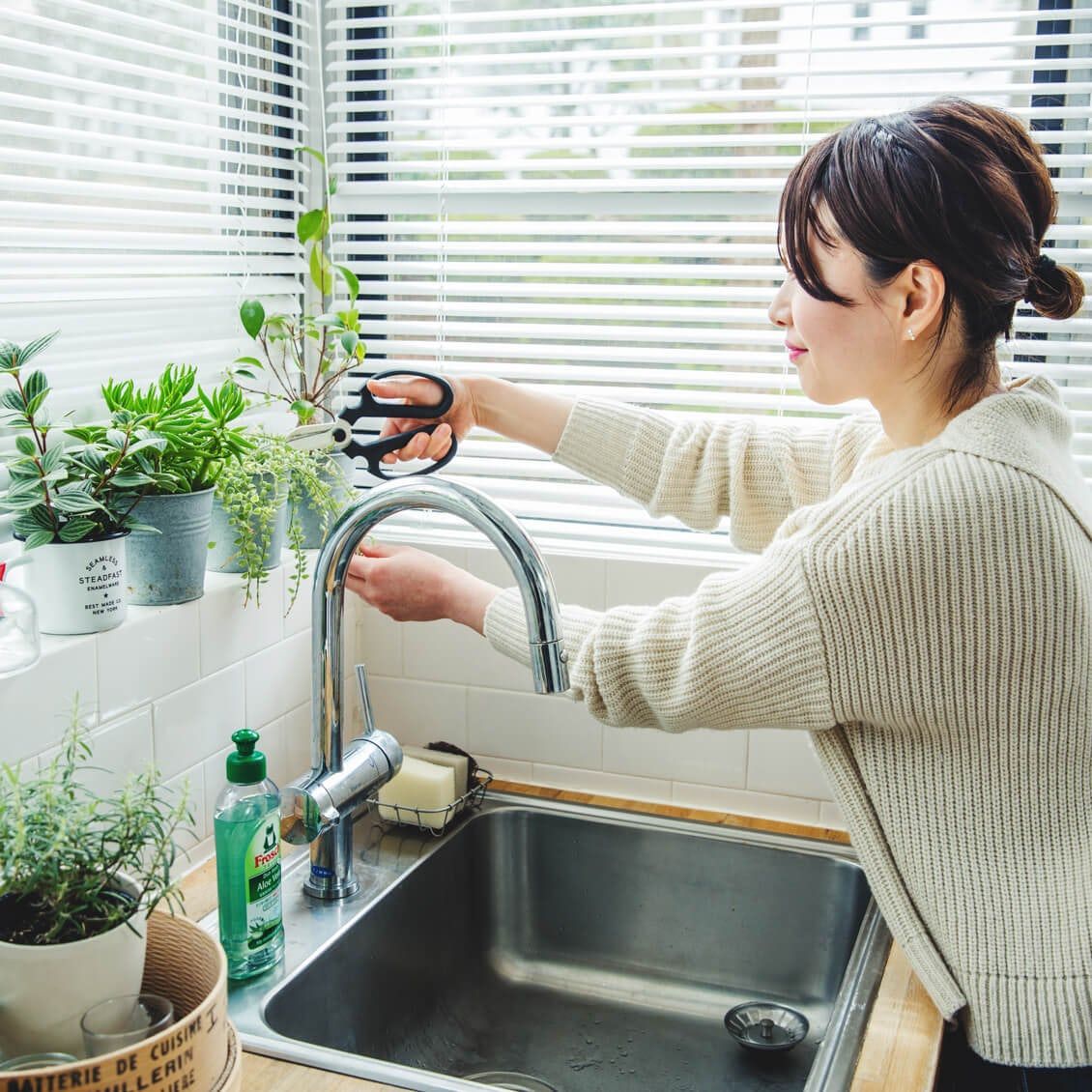 Mẹ Hà Nội chia sẻ: Sau khi bán căn hộ hướng Tây và chuyển sang hướng Đông, tôi mới thấy khác biệt rõ rệt dù ở cùng một tầng- Ảnh 4.