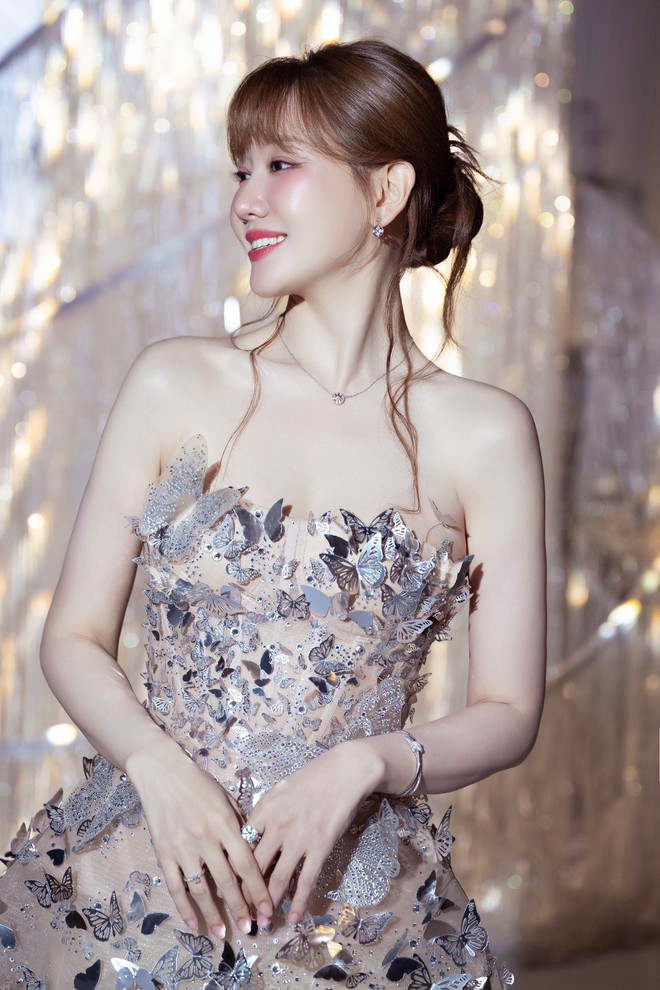 Sao nữ Vbiz vượt qua bệnh ung thư, sống hạnh phúc bên chồng đạo diễn ngàn tỷ- Ảnh 1. Sao nữ Vbiz vượt qua bệnh ung thư, sống hạnh phúc bên chồng đạo diễn ngàn tỷ- Ảnh 1.