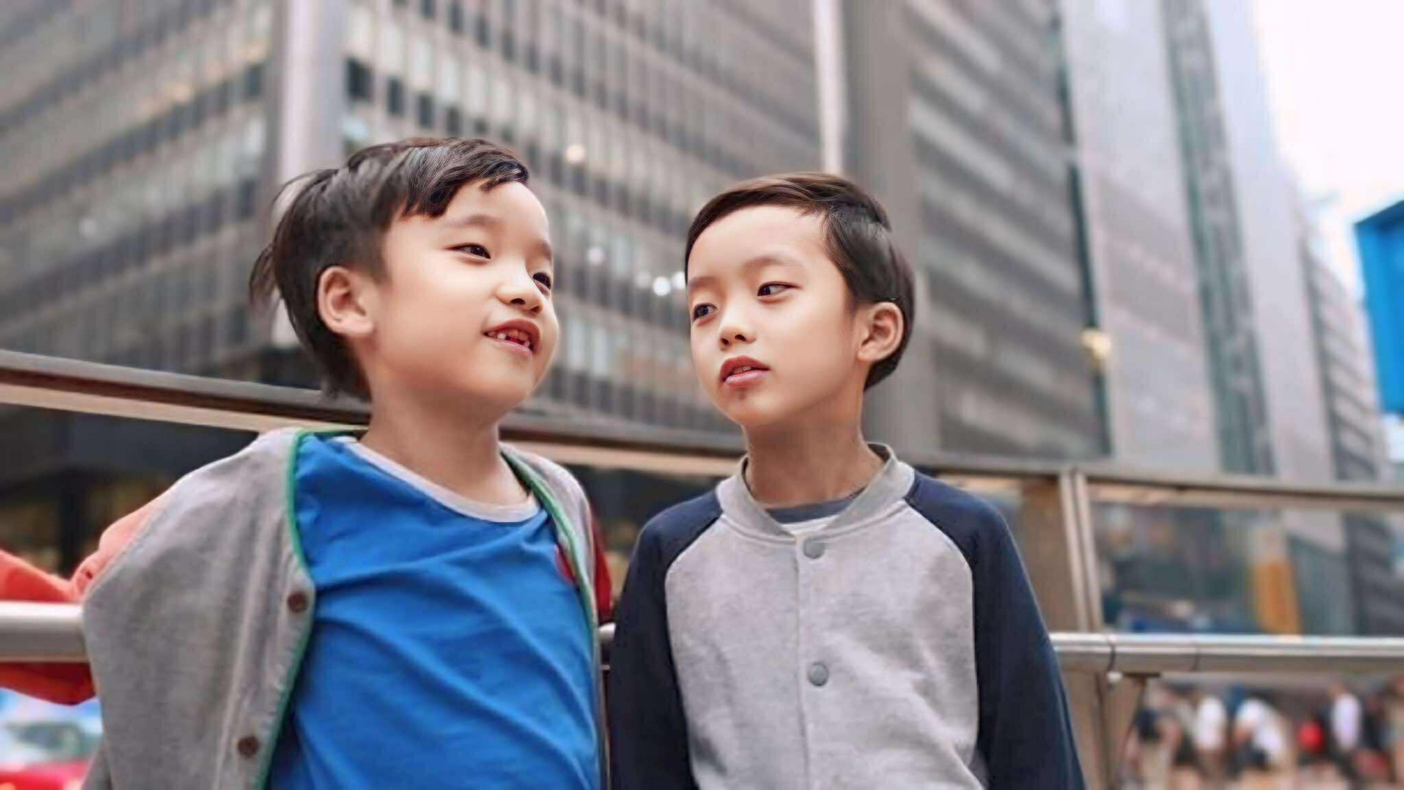 Bố mẹ EQ thấp làm tổn thương con: 3 yêu cầu sai lầm với bạn bè - Ảnh 1.