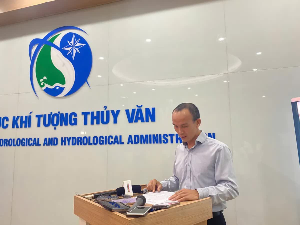 Bão số 5 có thể mạnh tương đương siêu bão Yagi - Ảnh 1. Bão số 5 có thể mạnh tương đương siêu bão Yagi - Ảnh 1.