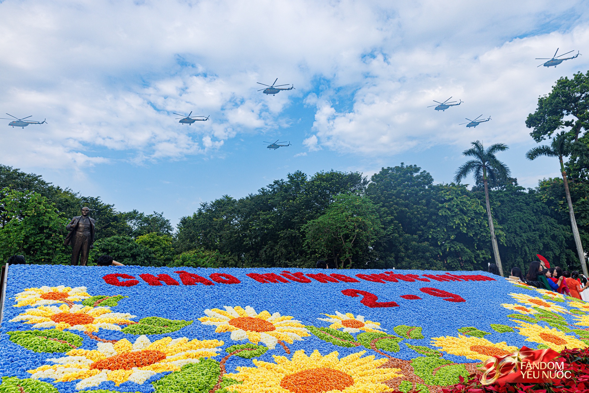 H&agrave; Nội đổ mưa bất ngờ, "khối y&ecirc;u nước" vẫn ki&ecirc;n tr&igrave; b&aacute;m trụ chỗ đẹp chờ xem tổng hợp luyện tối nay- Ảnh 38.