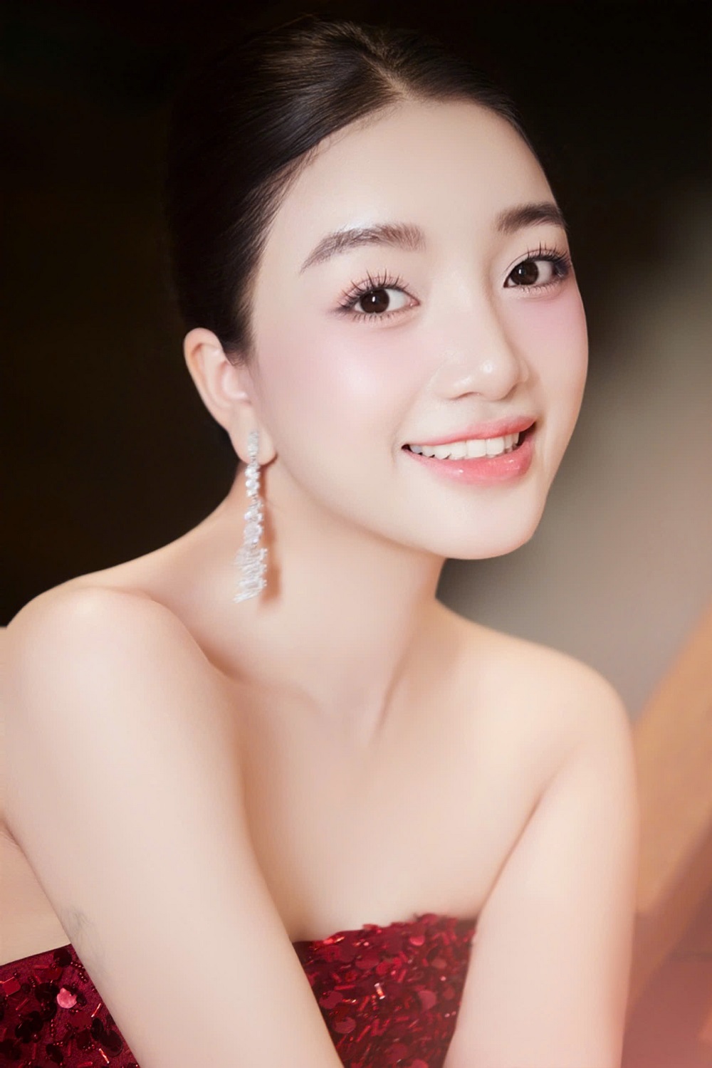 Nữ nghệ sĩ xinh đẹp : “Tôi có chút đắn đo khi hợp tác với Phạm Anh Khoa” - Ảnh 2.
