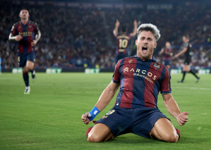 Barcelona ngược dòng ngoạn mục, thắng nghẹt thở Levante trận cầu 5 bàn- Ảnh 1.