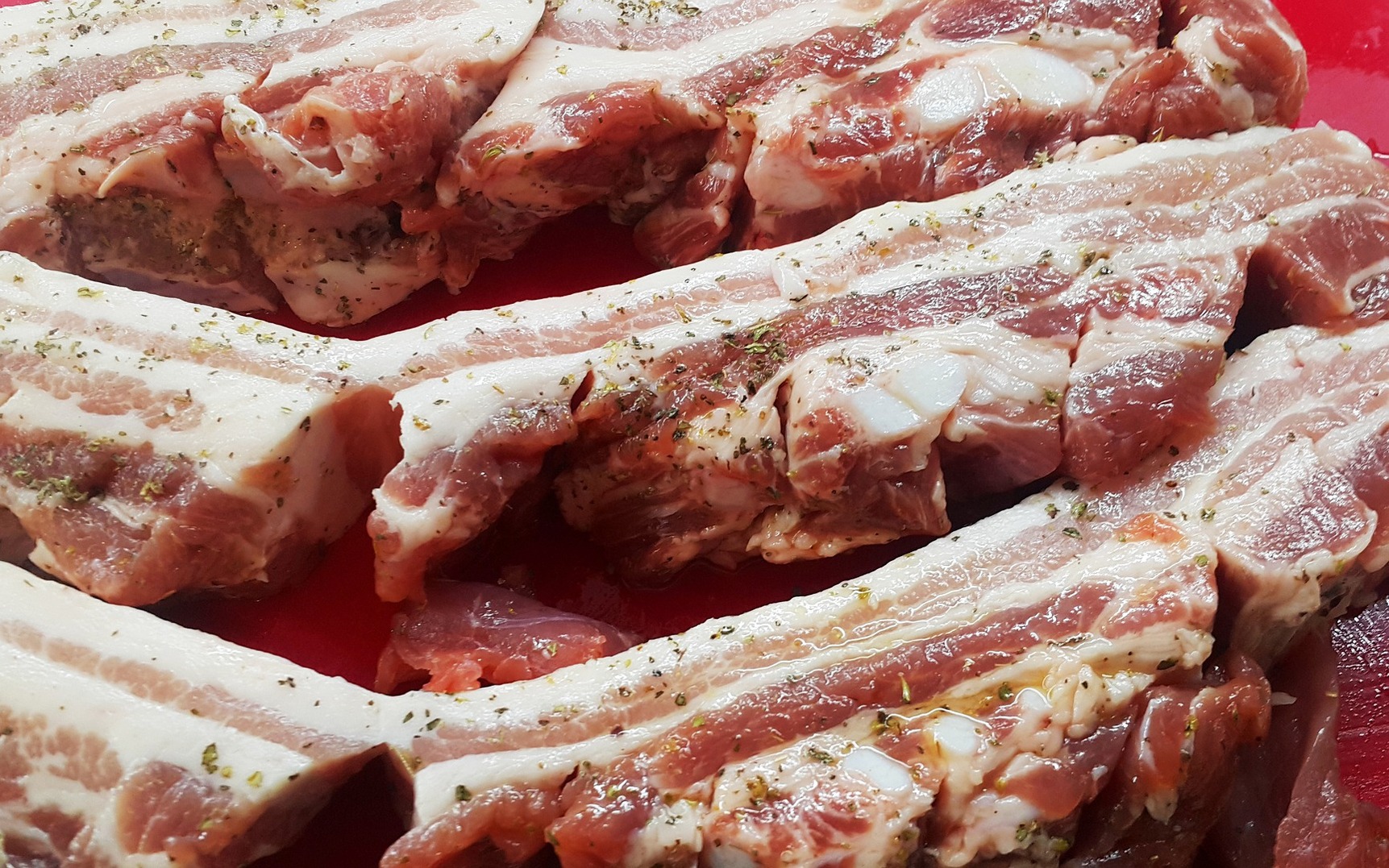 Luộc thịt nên vớt hết bọt hay để nguyên? Câu trả lời của chuyên gia sẽ khiến nhiều người phải thay đổi thói quen - Ảnh 3.