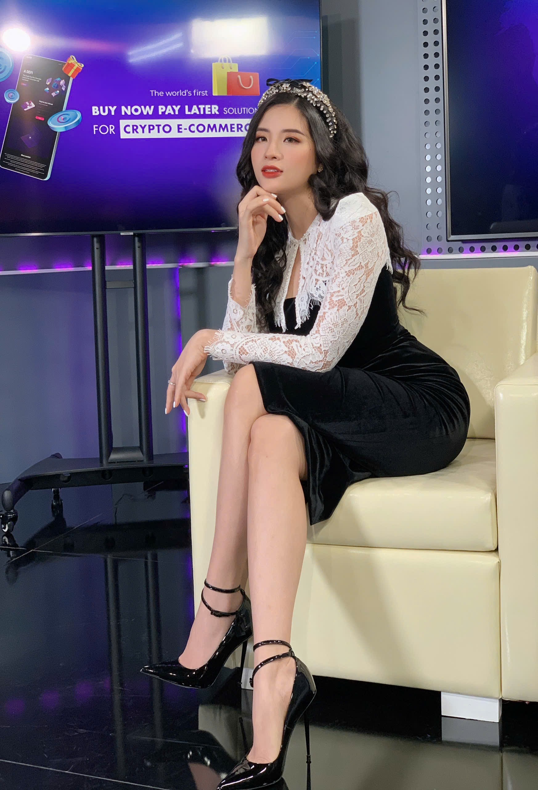 Phan Hoàng Thu: Từ hoa hậu xinh đẹp đến BTV tài chính - Ảnh 7. Phan Hoàng Thu: Từ hoa hậu xinh đẹp đến BTV tài chính - Ảnh 7.