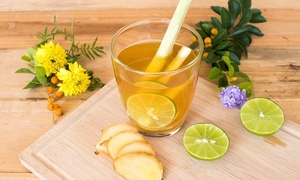 Thử Ngay Mẹo Nhỏ Với Cốc Nước Để Biết Mật Ong Xịn Hay Pha Đường 3 Nuoc Mat Ong Chanh 22441842 1755997475516 17559974760861755002782