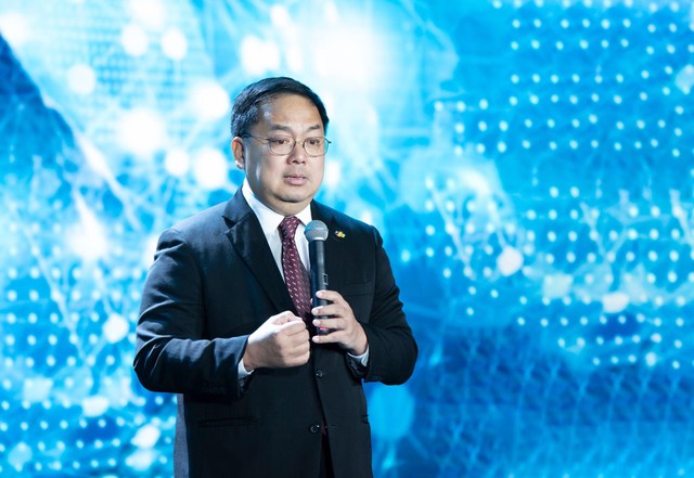Hòa Minzy nghẹn ngào khi nhắc đến sự ra đi của ông Hoàng Nam Tiến, 1 dự án lớn vẫn còn đang dang dở- Ảnh 5. Hòa Minzy nghẹn ngào khi nhắc đến sự ra đi của ông Hoàng Nam Tiến, 1 dự án lớn vẫn còn đang dang dở- Ảnh 5.