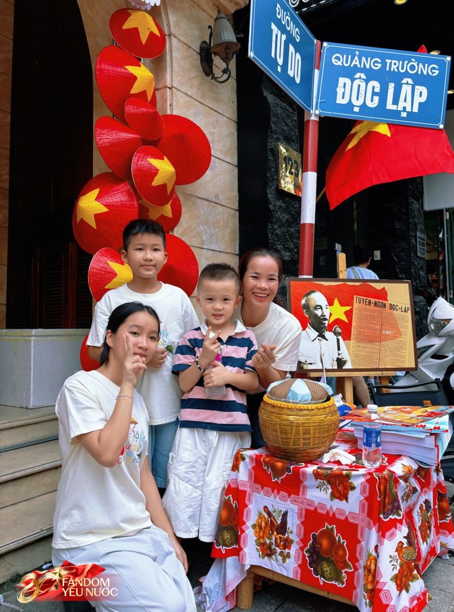 Quý tử nhà Duy Mạnh hot nhất phố Nguyễn Thái Học, được người dân đi xem tổng hợp luyện A80 thi nhau xin chụp ảnh- Ảnh 8.