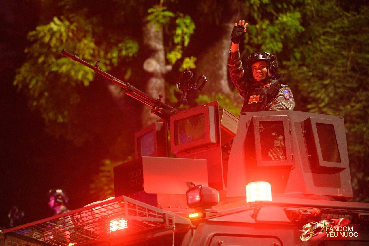 Tổng hợp luyện diễu binh, diễu h&agrave;nh lần 2: Tuyệt đối m&atilde;n nh&atilde;n!- Ảnh 2.