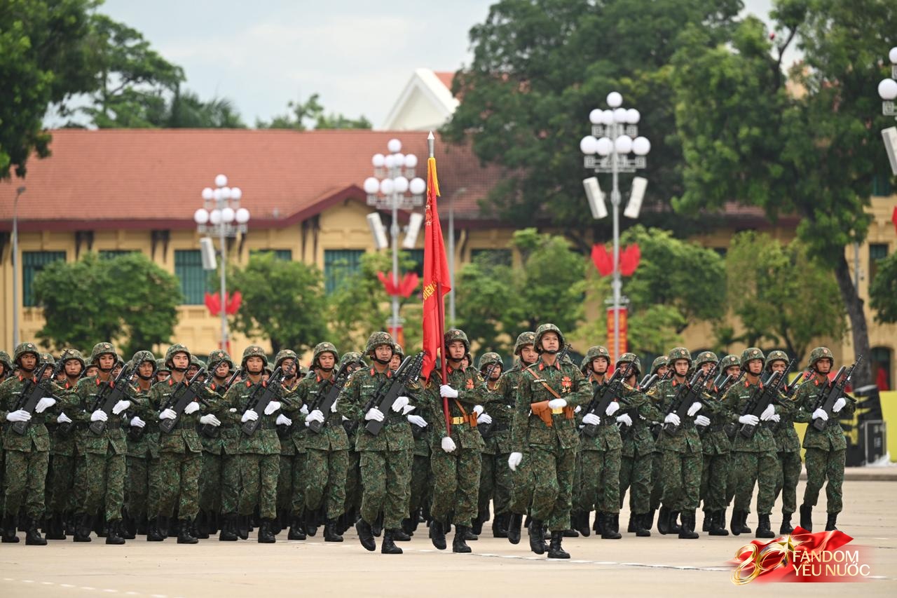Tổng hợp luyện diễu binh, diễu h&agrave;nh lần 2: Tuyệt đối m&atilde;n nh&atilde;n!- Ảnh 100.
