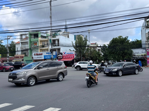 Thí điểm vùng phát thải thấp ở TP HCM: Xe nào bị hạn chế? - Ảnh 1.