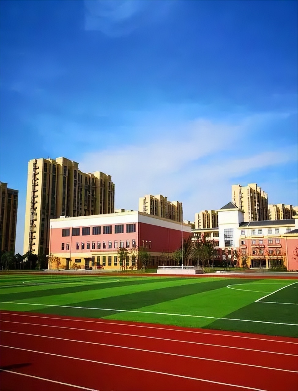 Mua nhà gần 5 vị trí này, 9/10 gia đình đều khấm khá hơn sau vài năm - không mê tín, mà là kinh nghiệm thực tế- Ảnh 3.