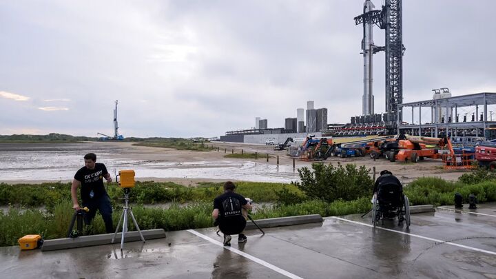 SpaceX hoãn thử nghiệm Starship lần thứ 10 vì sự cố hệ thống mặt đất - Ảnh 2. SpaceX hoãn thử nghiệm Starship lần thứ 10 vì sự cố hệ thống mặt đất - Ảnh 2.