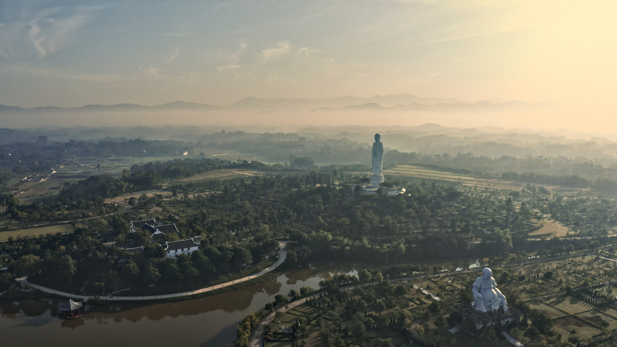 Triển lãm nghệ thuật Vu Lan: Hoa sen và hành trình ký ức- Ảnh 3.