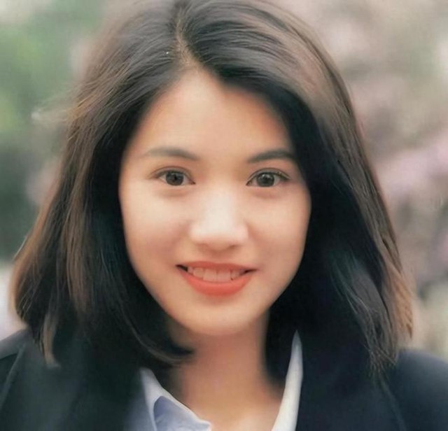 “Cái mỏ hỗn nhất showbiz” thừa nhận quá khứ “bé ba”, bị cấm sóng vì đắc tội “ông lớn”- Ảnh 4. “Cái mỏ hỗn nhất showbiz” thừa nhận quá khứ “bé ba”, bị cấm sóng vì đắc tội “ông lớn”- Ảnh 4.