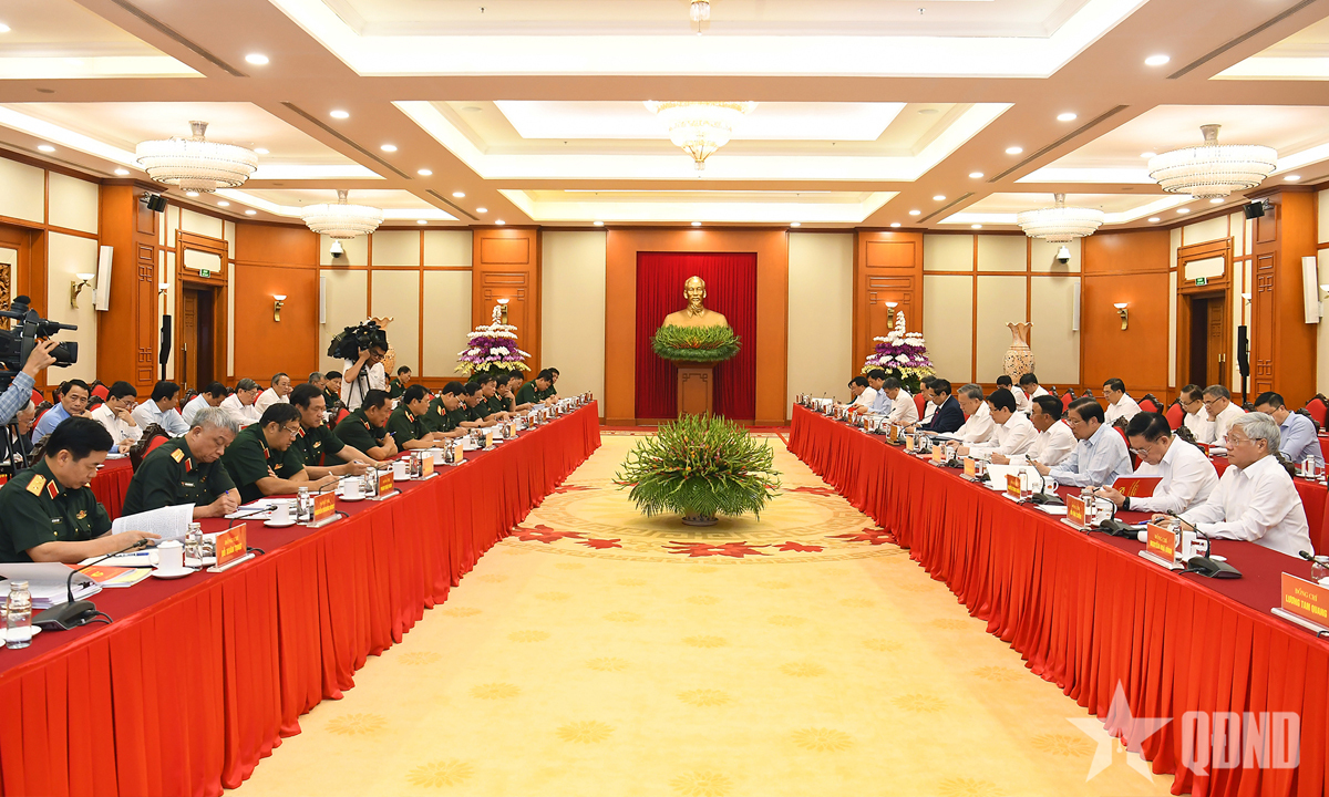 Bộ Chính trị tán thành phương án nhân sự Quân đội tham gia Trung ương khóa XIV - Ảnh 2.