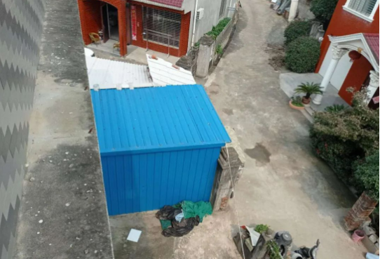 Người đàn ông mua nhà cho mẹ nhưng chủ cũ đòi thêm tiền - Ảnh 2.