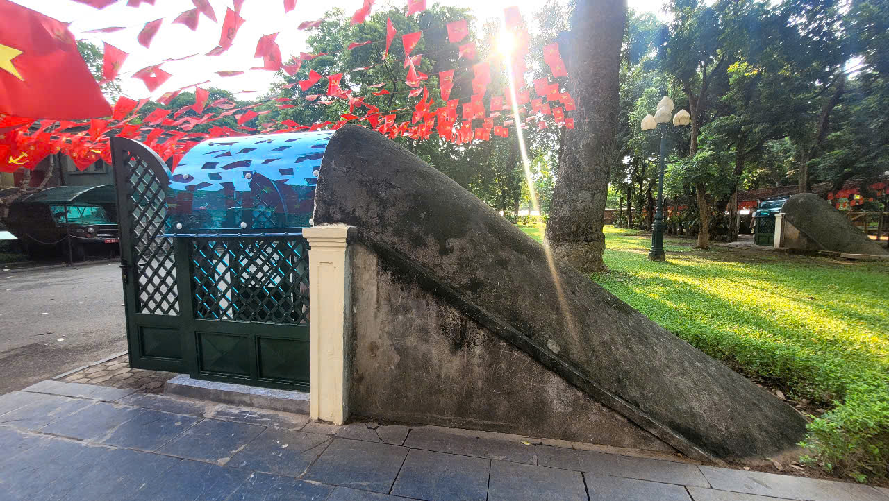 Khám phá hầm Cơ yếu dưới lòng đất Hoàng Thành Thăng Long và những bí mật lịch sử - Ảnh 2.