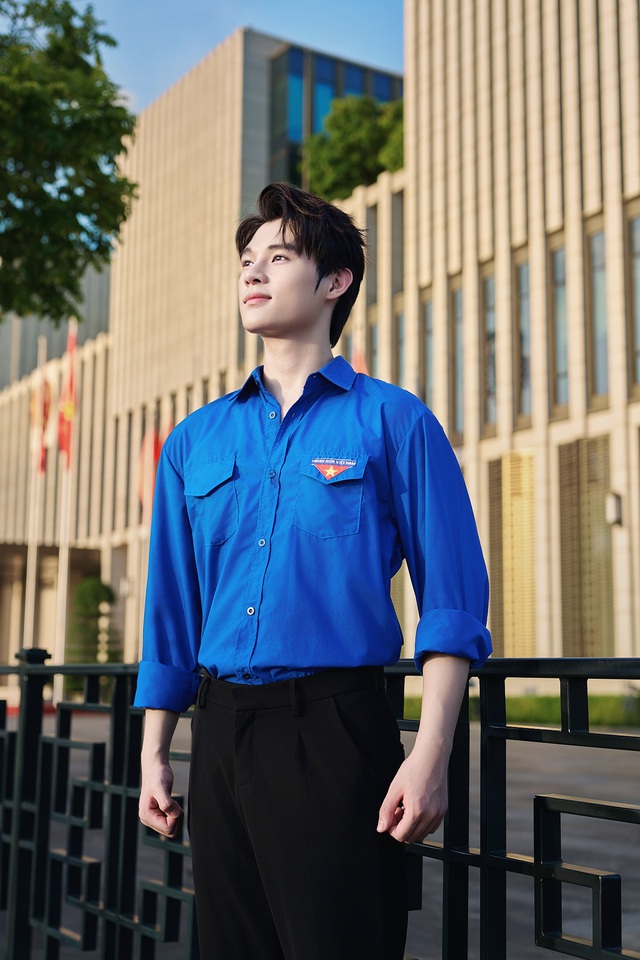 Nam vương Đại học Phương Đông gây ấn tượng với vẻ ngoài điển trai- Ảnh 2. Nam vương Đại học Phương Đông gây ấn tượng với vẻ ngoài điển trai- Ảnh 2.