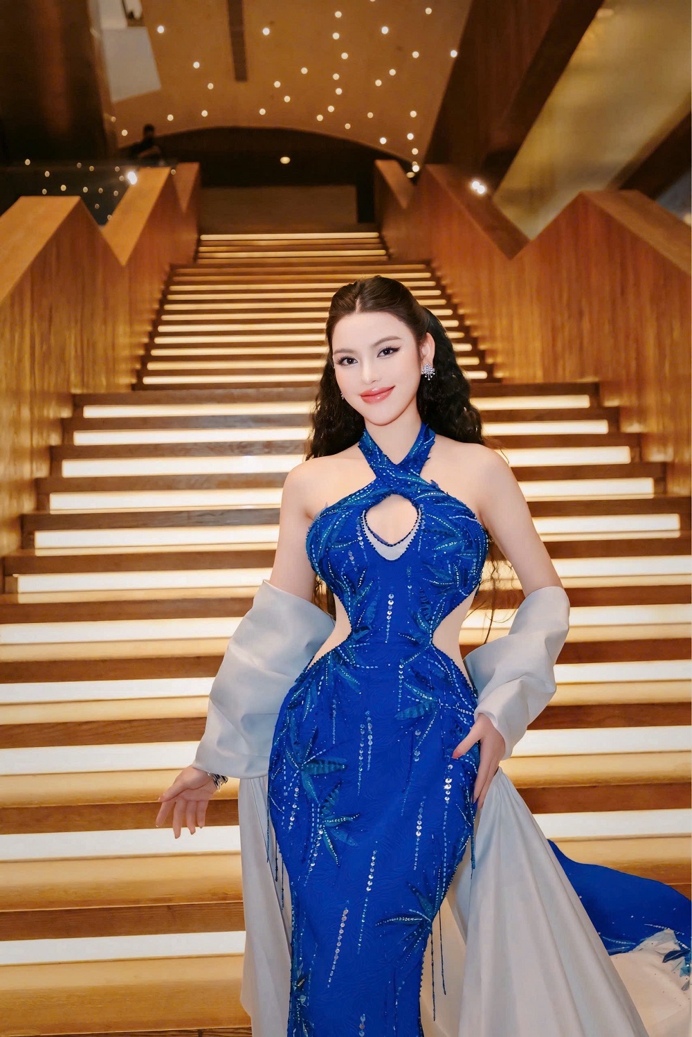 Hoa hậu Nguyễn Phương Anh diện đồ lộng lẫy, nổi bật tại sự kiện- Ảnh 4. Hoa hậu Nguyễn Phương Anh diện đồ lộng lẫy, nổi bật tại sự kiện- Ảnh 4.