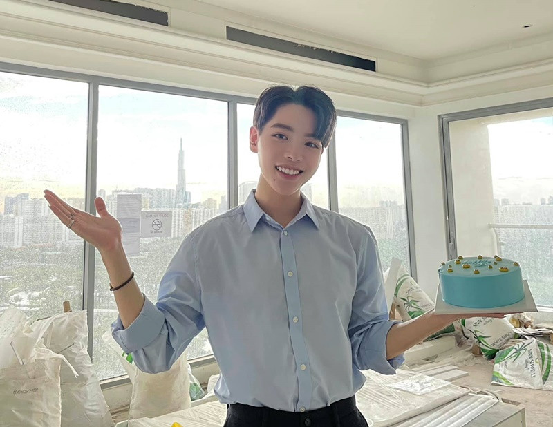 Ca sĩ "đập mặt xây lại", đổi đời sau 10 năm, ở nhà 10 tỷ, nhiều bất động sản từ Hà Nội tới TPHCM - Ảnh 4.