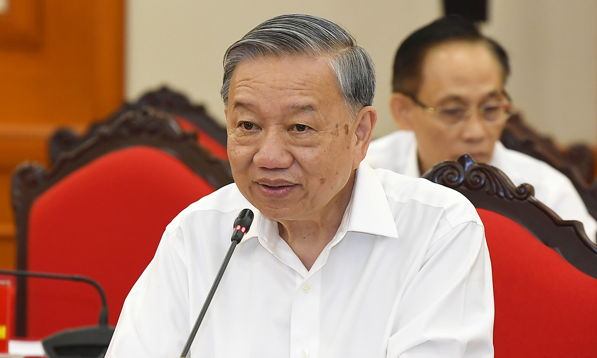 Bộ Chính trị tán thành phương án nhân sự Quân đội tham gia Trung ương khóa XIV - Ảnh 1.