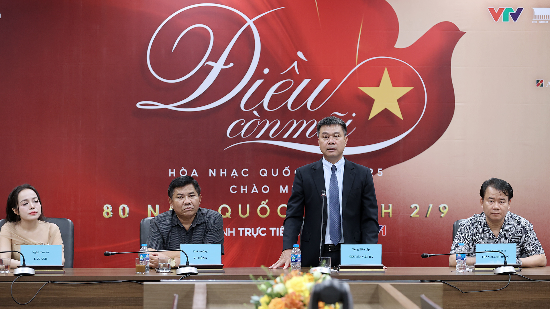 Hòa nhạc quốc gia "Điều còn mãi 2025": Nhiều nghệ sĩ coi đây là sự phụng sự, dâng hiến âm nhạc - Ảnh 1. Hòa nhạc quốc gia "Điều còn mãi 2025": Nhiều nghệ sĩ coi đây là sự phụng sự, dâng hiến âm nhạc - Ảnh 1.