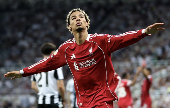 Sao 16 tuổi Ngumoha tỏasáng, Liverpool thắng Newcastle phút 90+10- Ảnh 4.