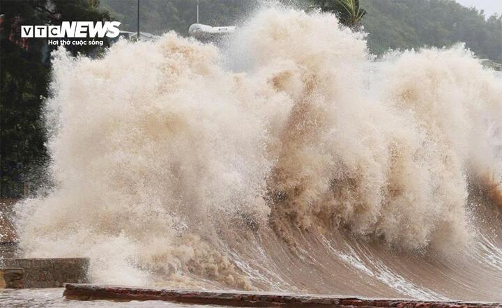 Biển Đông sắp đón áp thấp nhiệt đới gây mưa lớn dịp Quốc khánh 2 / 9 - Ảnh 1.