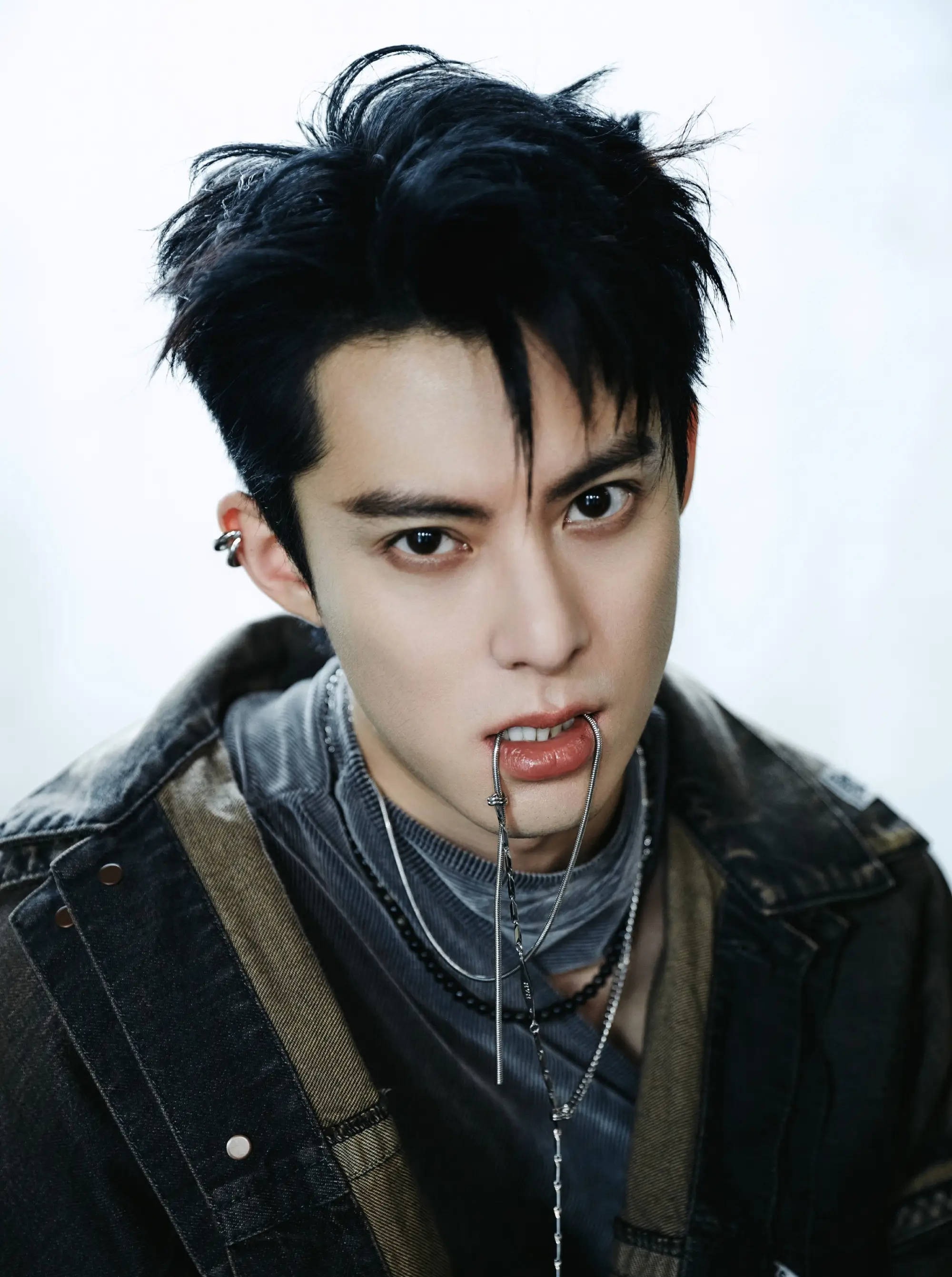 Liên hoàn drama: Vương Hạc Đệ lộ file ghi âm 27 phút với 1 cô gái, "thế lực của Ngu Thư Hân" bị nghi nhúng tay- Ảnh 1. Liên hoàn drama: Vương Hạc Đệ lộ file ghi âm 27 phút với 1 cô gái, "thế lực của Ngu Thư Hân" bị nghi nhúng tay- Ảnh 1.