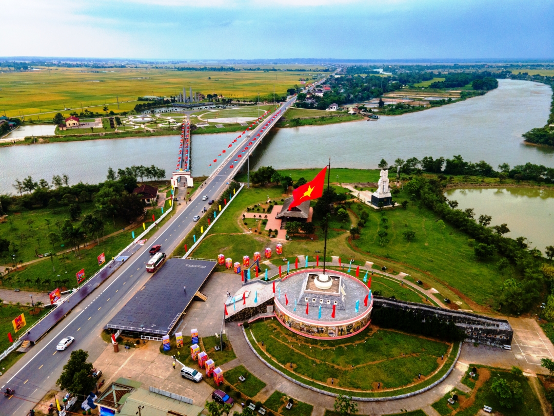 Một Di tích Quốc gia đặc biệt dừng đón khách: Dự kiến đến hết năm nhưng vẫn có trường hợp được vào - Ảnh 1.