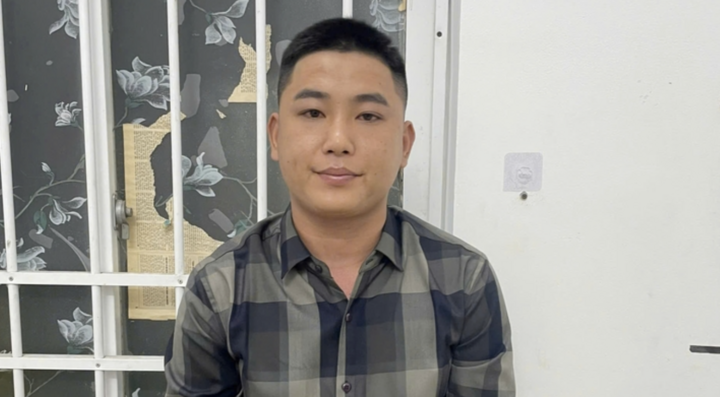 Khởi tố nam thanh niên đánh tài xế taxi gãy sống mũi ở TP . HCM - Ảnh 1.