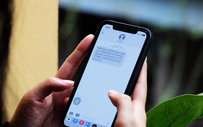 Không Gửi, Không Nhận Nhưng Vẫn Bị Liên Quan Đến Vụ Chuyển Khoản 500 Triệu Đồng, Nam Sinh 2003 Bị Công An Đưa Đi 1 Ngay Khi Nhan Duoc Kieu Tin Nhan Nay Neu Khong Muon Mat Sach Tien Trong Tai Khoan Chieu Lua Dao Moi Khien Cong An Cung Bi Lua 1 1756271799469 17562717997231483200819
