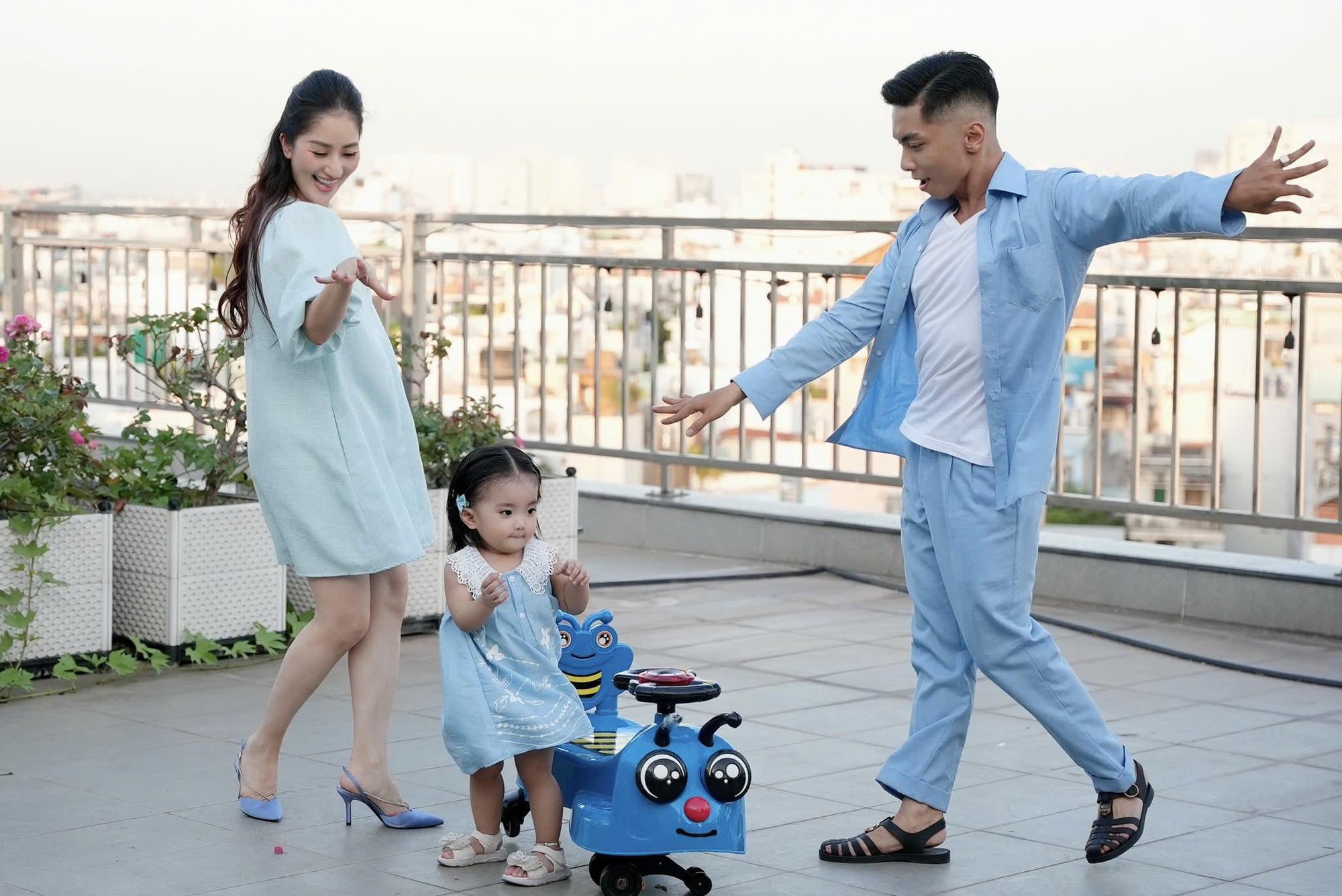 Nữ nghệ sĩ giữ chức Viện trưởng, ở nhà 800 m2 tại Bình Thạnh, lấy chồng kém 11 tuổi là học trò - Ảnh 4. Nữ nghệ sĩ giữ chức Viện trưởng, ở nhà 800 m2 tại Bình Thạnh, lấy chồng kém 11 tuổi là học trò - Ảnh 4.