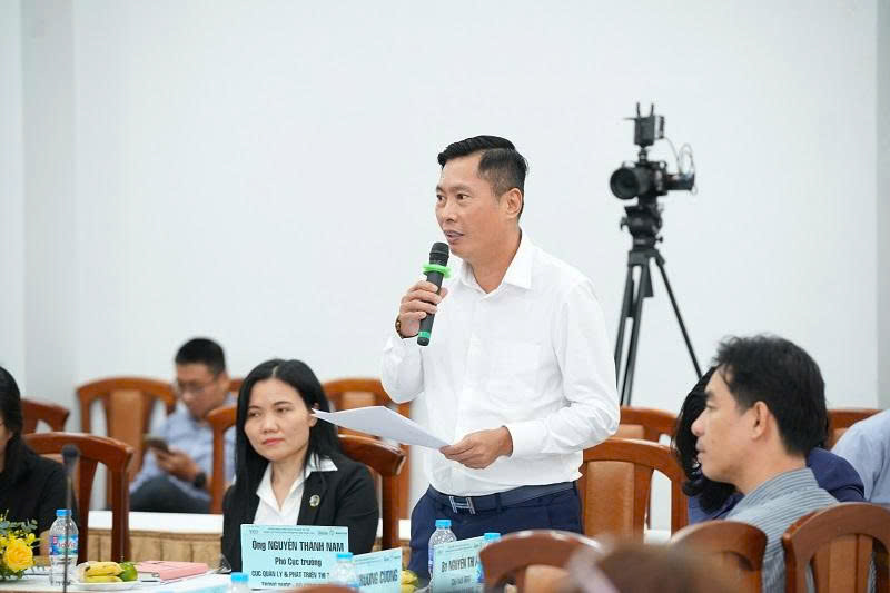 Phó Cục trưởng Cục Quản lý và Phát triển thị trường kể về "cuộc rượt đuổi cam go” ở Saigon Square- Ảnh 1. Phó Cục trưởng Cục Quản lý và Phát triển thị trường kể về "cuộc rượt đuổi cam go” ở Saigon Square- Ảnh 1.