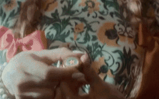 Khoảnh khắc hiếm có, 2 nàng dâu của tỷ phú Phạm Nhật Vượng chung một khung hình - Ảnh 6.