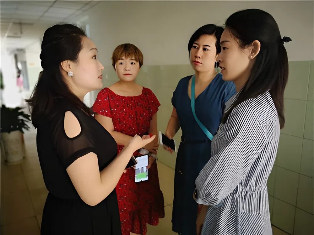 Phụ huynh Hà Nội bức xúc vì quỹ trường tăng 50.000 đồng, nhiều người đọc xong trách: Cách hành xử sao mà... "thậm thụt"! - Ảnh 3. Phụ huynh Hà Nội bức xúc vì quỹ trường tăng 50.000 đồng, nhiều người đọc xong trách: Cách hành xử sao mà... "thậm thụt"! - Ảnh 3.