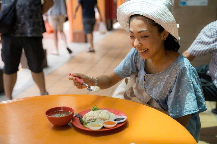 Cách người Singapore làm du lịch: Ngoài điểm đến biểu tượng, còn dẫn du khách bước vào hành trình độc đáo của giao thoa văn hoá và tôn giáo - Ảnh 1. Cách người Singapore làm du lịch: Ngoài điểm đến biểu tượng, còn dẫn du khách bước vào hành trình độc đáo của giao thoa văn hoá và tôn giáo - Ảnh 1.