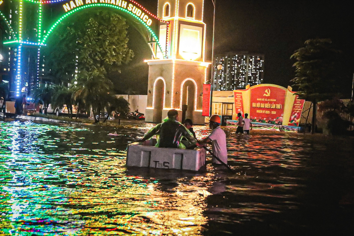Hà Nội: Hàng trăm hộ dân ' làng ' biệt thự triệu đô gặp khó khăn vì mất điện , nước - Ảnh 13.