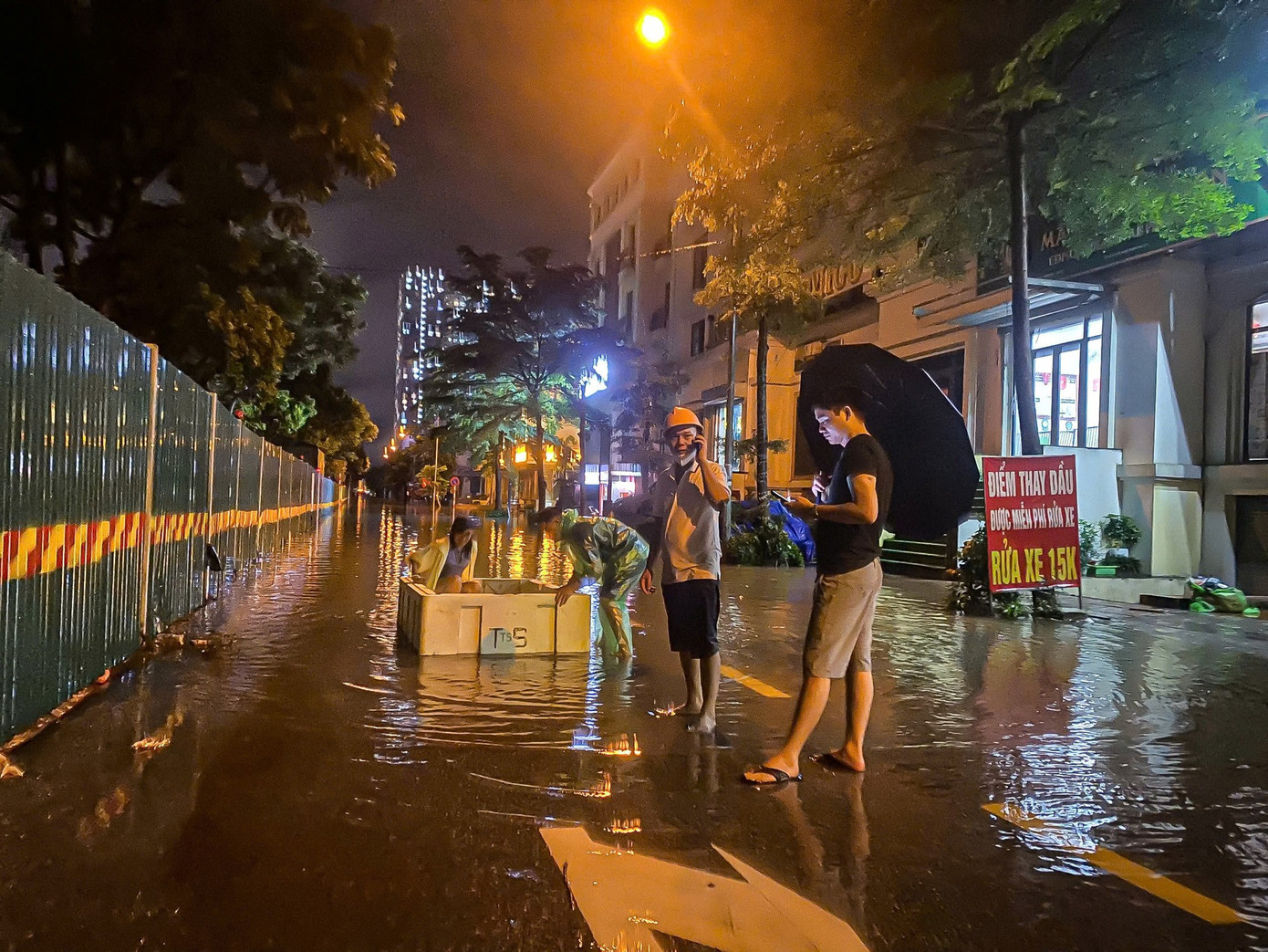 Hà Nội: Hàng trăm hộ dân ' làng ' biệt thự triệu đô gặp khó khăn vì mất điện , nước - Ảnh 14.