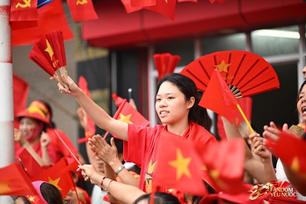 Các khối diễu binh đi qua từng tuyến đường trong tiếng hò reo của người dân: Tự hào quá Tổ quốc ơi!- Ảnh 72.