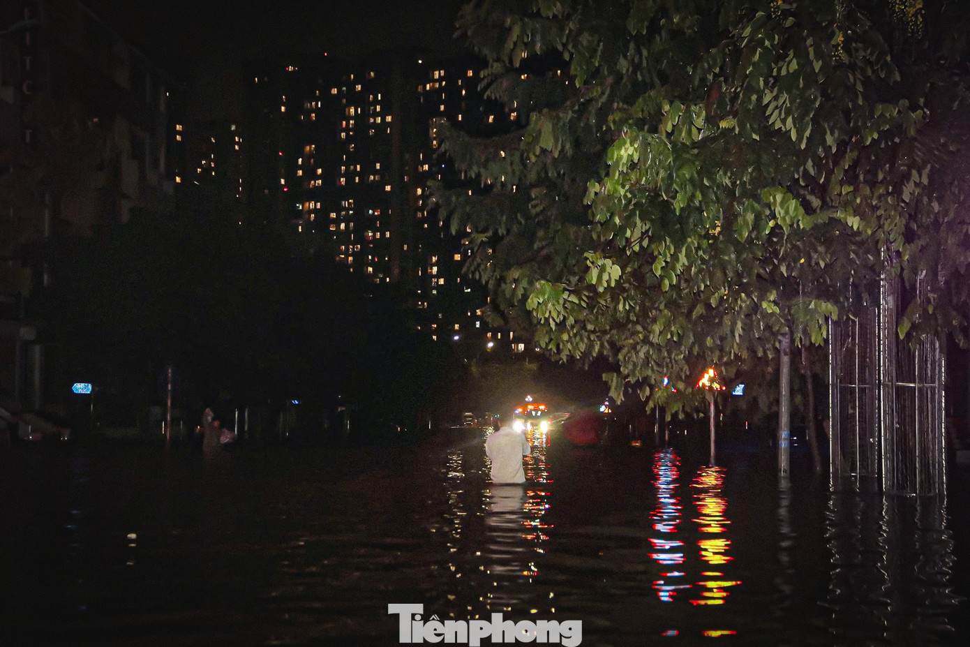 Hà Nội: Hàng trăm hộ dân ' làng ' biệt thự triệu đô gặp khó khăn vì mất điện , nước - Ảnh 3.