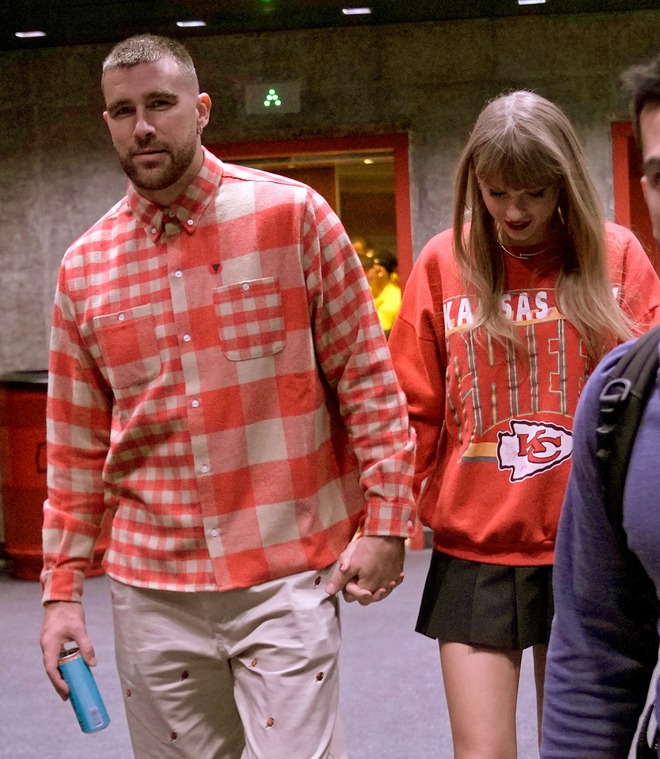 Taylor Swift có hơn chục anh tình cũ hạng A, tại sao cuối cùng lại cưới cầu thủ còn nghèo hơn mèo cưng của mình? - Ảnh 18. Taylor Swift có hơn chục anh tình cũ hạng A, tại sao cuối cùng lại cưới cầu thủ còn nghèo hơn mèo cưng của mình? - Ảnh 18.